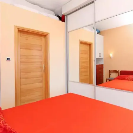 Of The Tops Center Apartment, Sea View In Town Apartman *