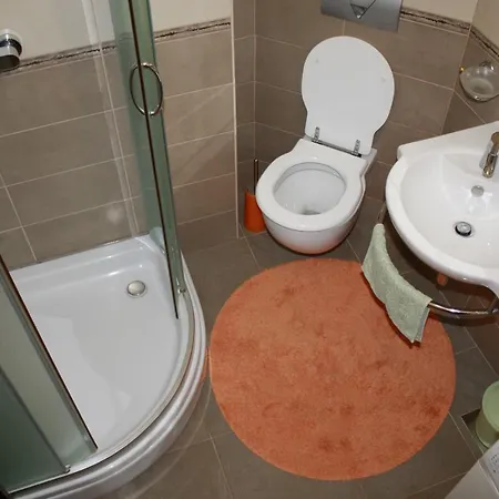 Of The Tops Center Apartment, Sea View In Town *