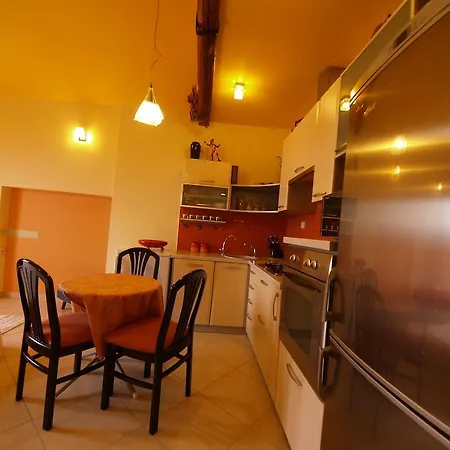 Of The Tops Center Apartment, Sea View In Town Σπλιτ
