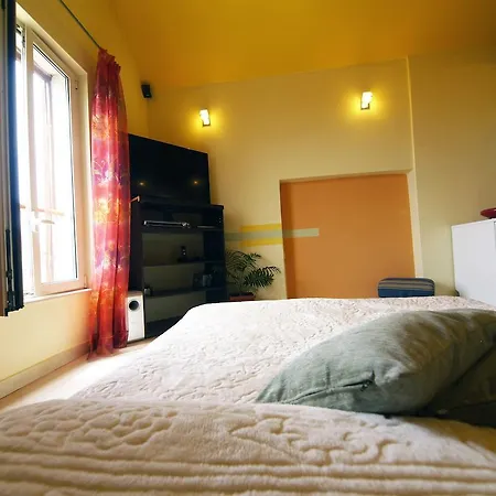 Daire Of The Tops Center Apartment, Sea View In Town