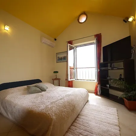 Daire Of The Tops Center Apartment, Sea View In Town Split